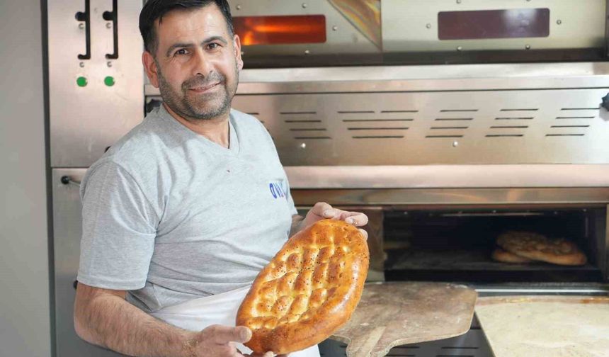 Iğdır'da ramazan pidesi kuyruğu