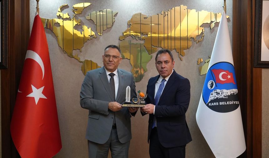 Rektör Gürel'den Kars Belediye Başkanı Senger'e Ziyaret