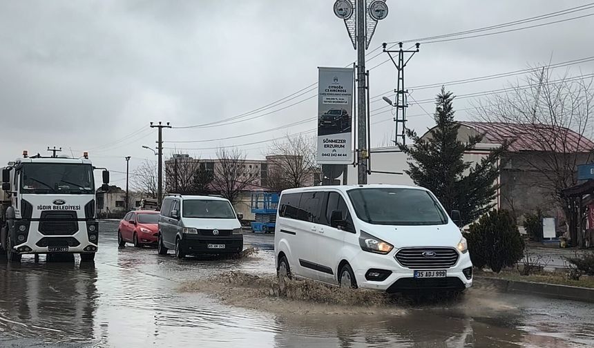 Iğdır’da Sağanak Hayatı Olumsuz Etkiledi