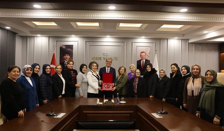 Türk Anneler Derneğinden Vali Taşolar’a Hoş Geldin Ziyareti