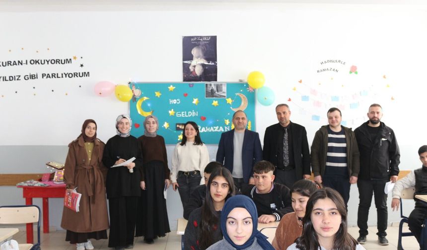 Tuzluca’da Ramazan Ruhu Sınıflara Sığmadı: Gençlerden Örnek Dayanışma!