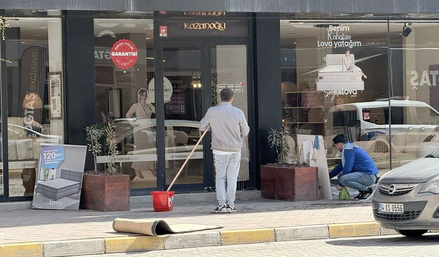 IĞDIR’DA BAYRAM SONRASI İLK MESAİ TEMİZLİKLE BAŞLADI