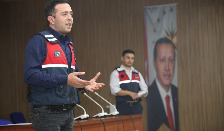 Iğdır İl Emniyet Müdürlüğünden Iğdır Üniversitesi Güvenlik Personeline Hizmet İçi Eğitim