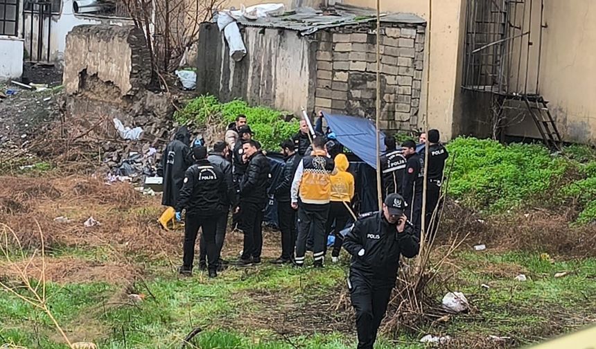 Iğdır’da Genç Şahıs Yüksekten Atlayarak İntihar Etti