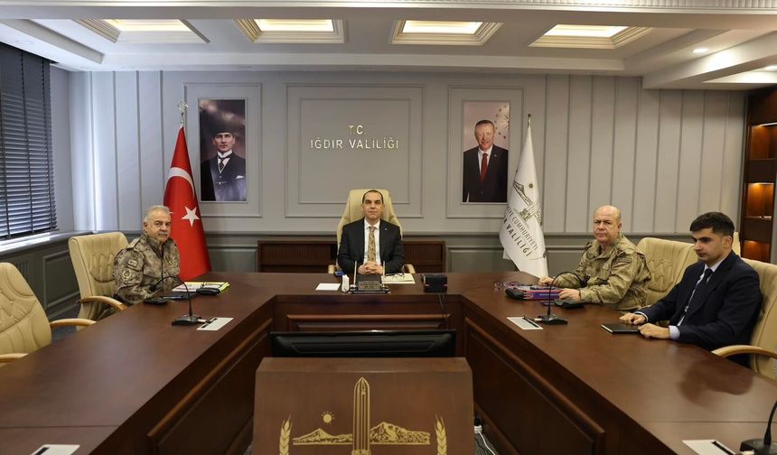 Sınır Hattında Güvenlik Zirvesi: Vali Taşolar Kritik Toplantıya Katıldı