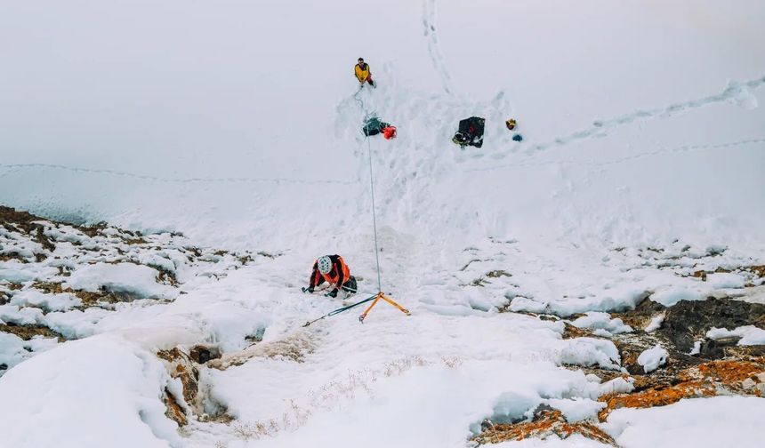 Tarihi Tırmanış: “Buz Devri” Rotası Açıldı!
