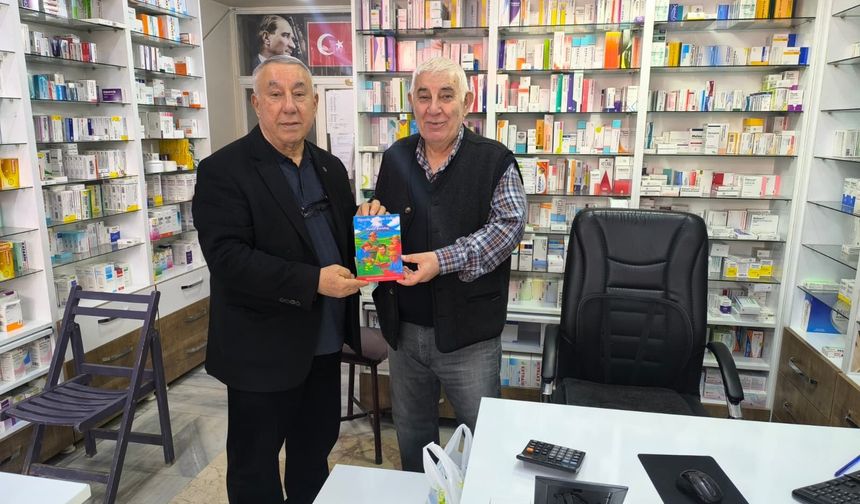 Eczacı Nazım Karadağ’ın “Zirvede Kesişen Yollar” Kitabı Yayınlandı