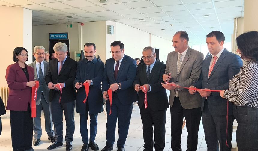 Iğdır’da “Sanatın Diliyle Değerlerimiz” Sergisi Açıldı