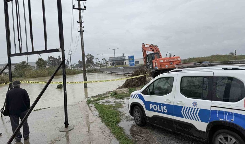 Alarm, su seviyesi köprüye dayandı