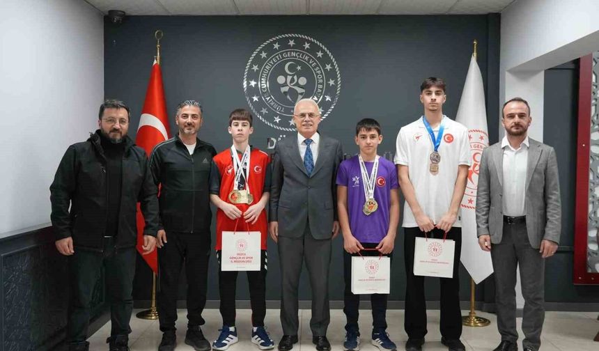 Düzce'nin Şampiyon Taekwondocuları şehri gururulandırıyor