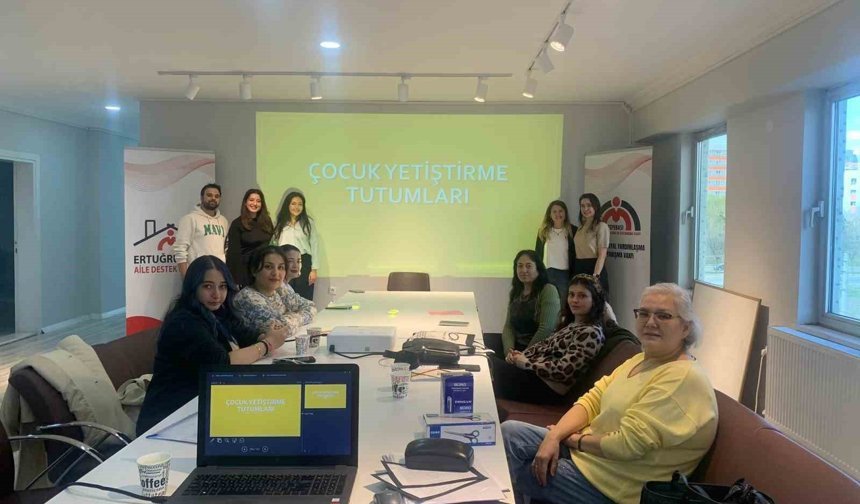 Eskişehirli annelere 'Çocuk Yetiştirme Tutumları' eğitimi