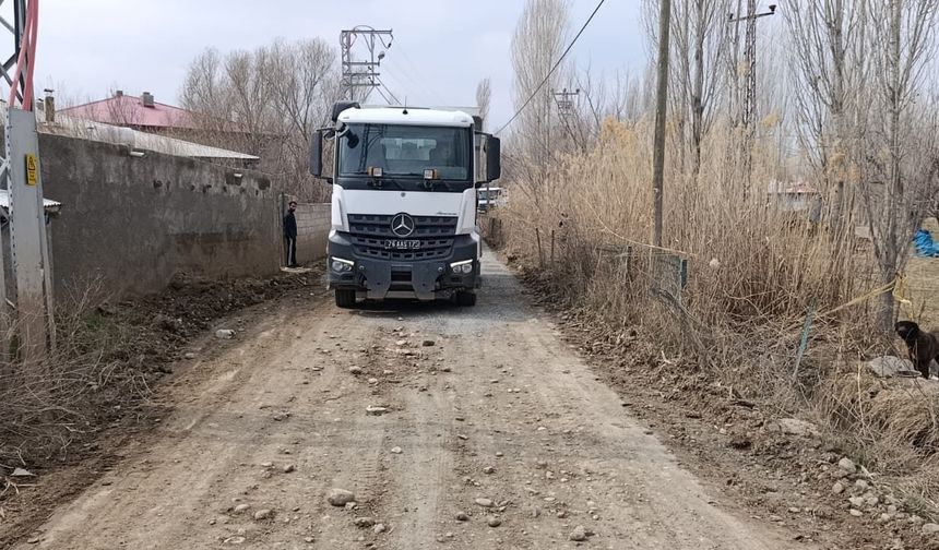 Hasansan Köyü’nde İçme Suyu Hattı Yenilendi: Ekiplerden Hızlı Müdahale!
