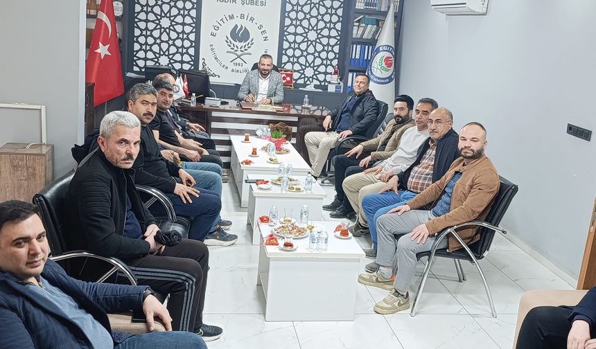 Eğitim-Bir-Sen’de Bayramlaşma Programı