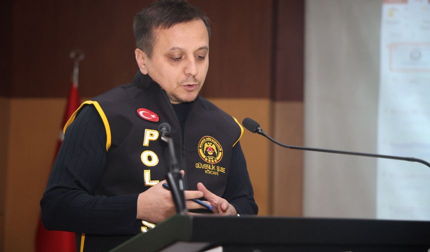 Iğdır İl Emniyet Müdürlüğünden Ipdır Üniversitesi Güvenlik Personeline Hizmet İçi Eğitim