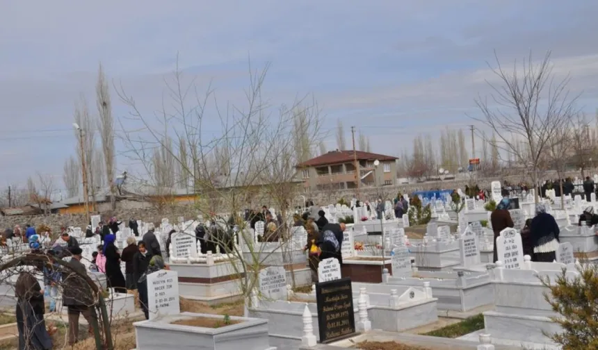 IĞDIR’DA MEZARLIK ZİYARETİ 12 VE 17 MART TARİHİNDE YAPILACAK