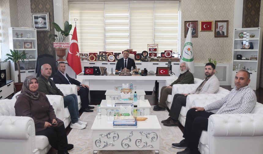 Van Tez-Koop-İş Sendikası Heyetinden Rektör Gürel’e Ziyaret