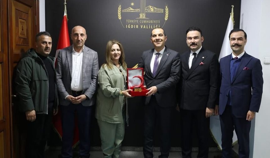 Kızılay’dan Vali Taşolar’a Ziyaret