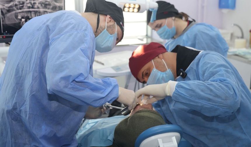 İlk İmplant Tedavisi Başarıyla Gerçekleştirildi!