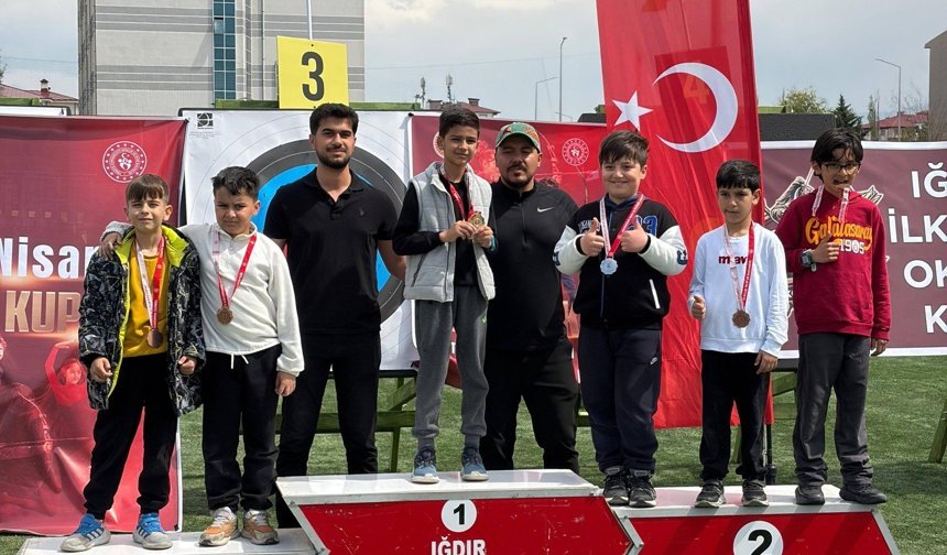 Iğdır’da 23 Nisan Coşkusu: Oklar Hedefi Tam On İkiden Vurdu!