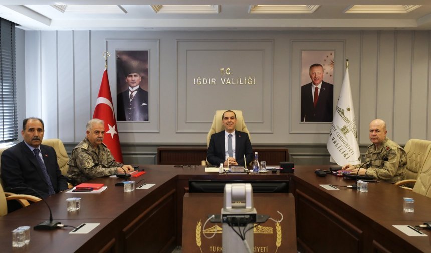 Iğdır’da Okullarda Güvenlik Seferberliği: Vali Taşolar Toplantıya Katıldı