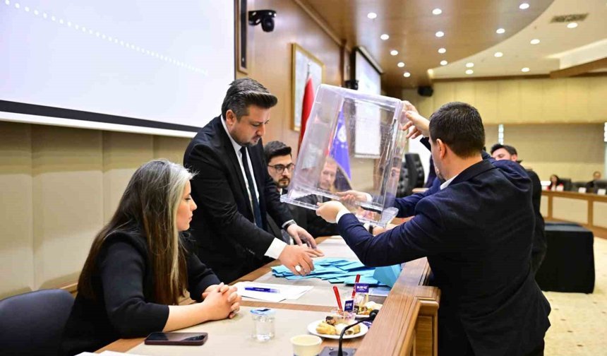 Büyükşehir'in başkanvekili 61 oyla Şahin Biba oldu