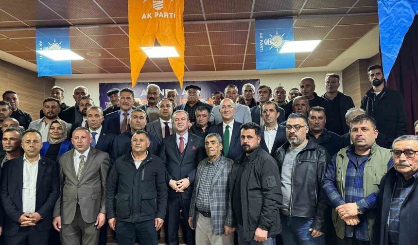 Gelecek Partisi'nden istifa eden 35 kişi AK Parti'ye katıldı