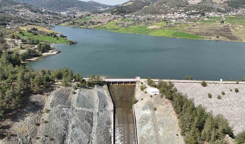 Hatay'da 3 ayda kentin 547 günlük içme suyu depolandı