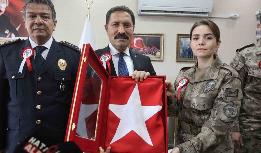 Şehidin kızı PÖH üniformasıyla babasının izinden gidiyor