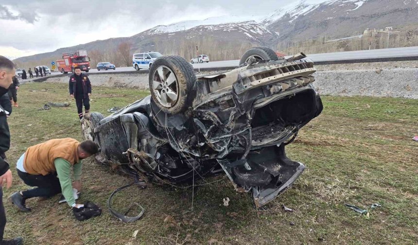 Van'da Muradiye-Çaldıran yolunda kaza: 1 ölü, 2 yaralı