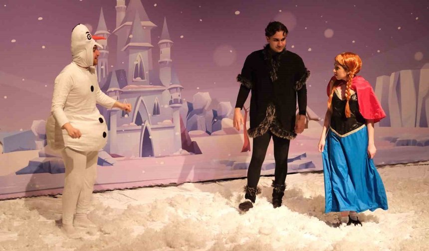 Yıldırımlı çocukların tiyatro keyfi