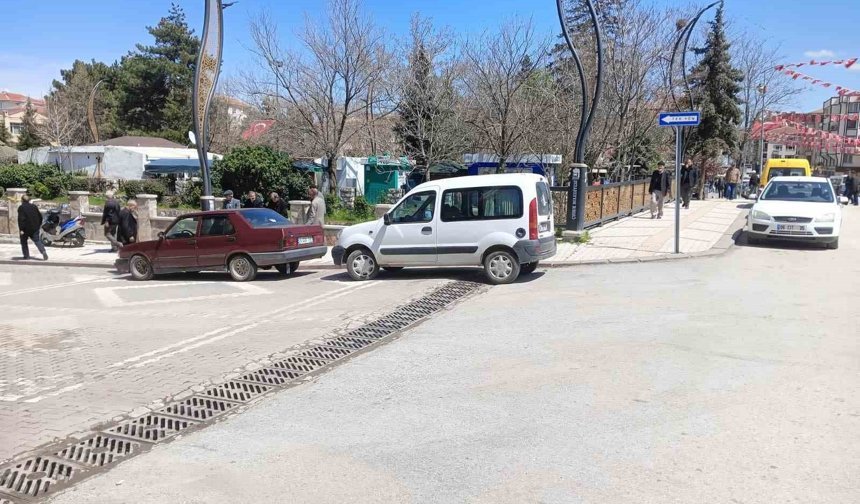 Ankara'da kamyonun üzerinden geçtiği yabancı uyruklu çocuk hayatını kaybetti