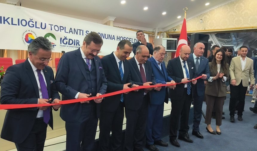 Hisarcıklıoğlu Kendi Adının Verildiği Toplantı Salonunun Açılışını Yaptı