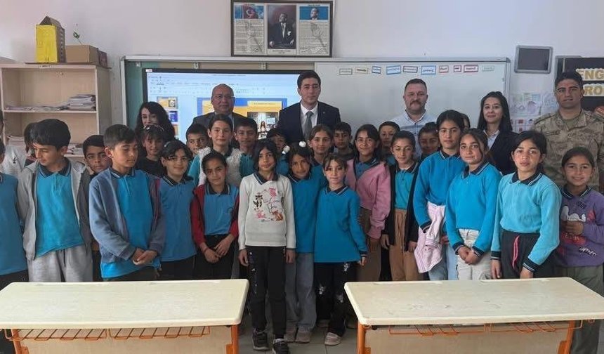 Karakoyunlu Kaymakamı Fatih Erdoğan’dan Bulakbaşı Okuluna Ziyaret