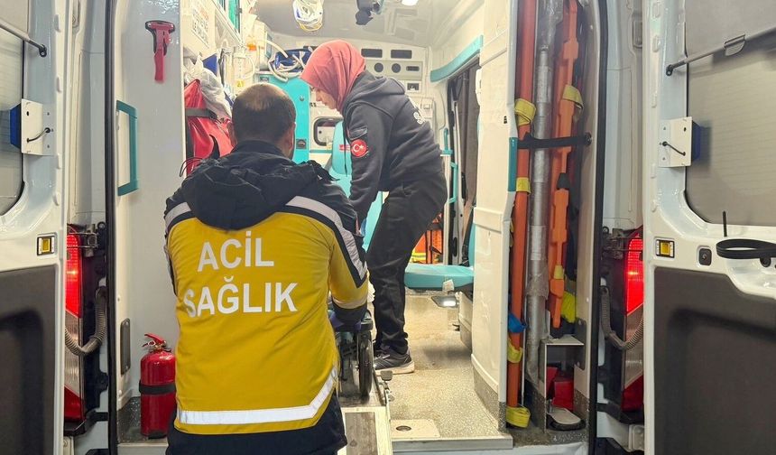 Devrilen motosikletin sürücüsü ağır yaralandı