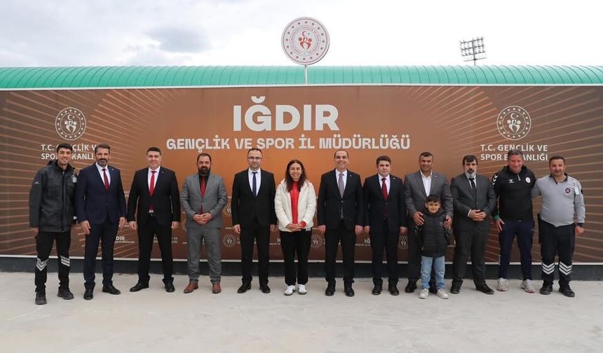 Vali Taşolar’dan Gençlik ve Spor İl Müdürlüğü’ne Ziyaret