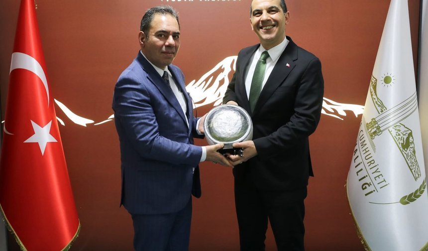 Kars Belediye Başkanı Senger’den Vali Taşolar’a Ziyaret