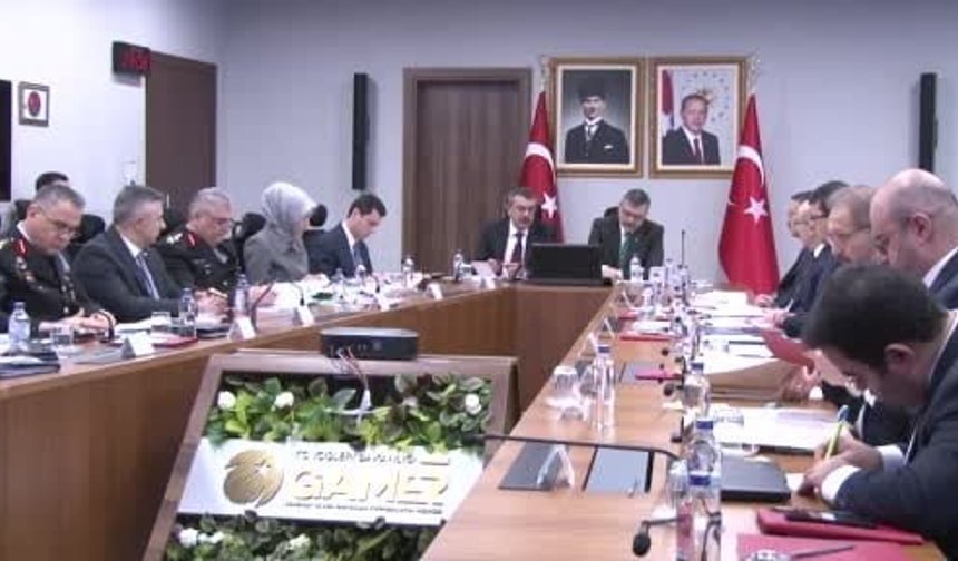 İçişleri Bakanı Çiftçi ile Milli Eğitim Bakanı Tekin'in 81 il valisi ve il milli eğitim müdürleriyle görüşeceği toplantı başladı