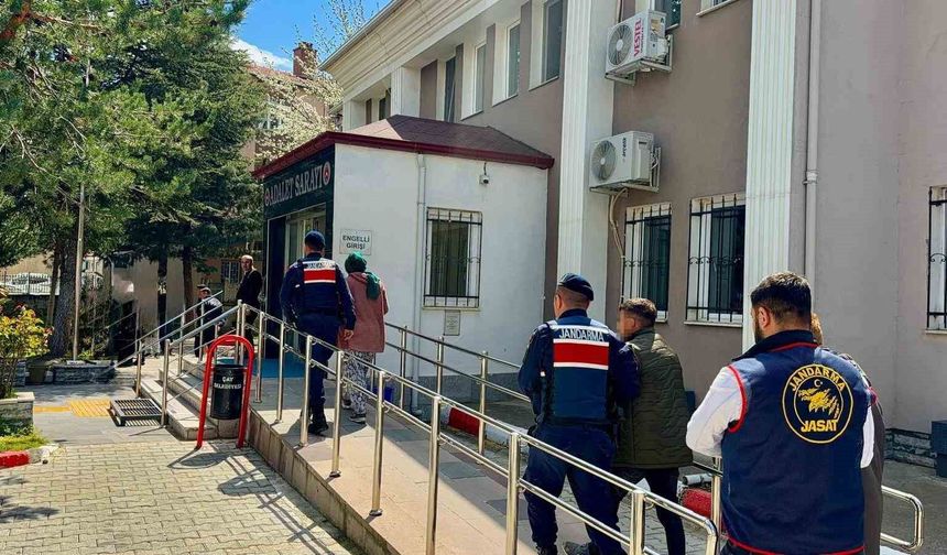 İntihar ettiği söylenen genç kadının cinayete kurban gittiği ortaya çıktı