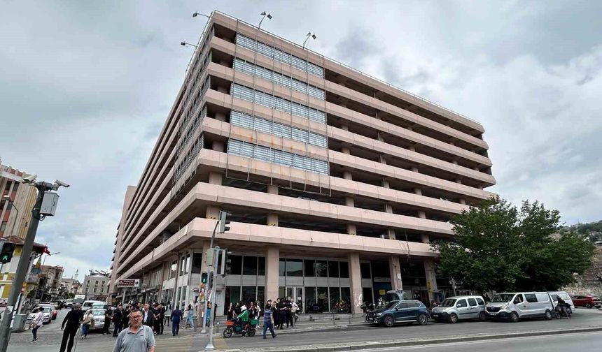 İzmir Büyükşehir: 'Çankaya Otoparkı'nın kapatılması keyfi değil zorunlu'