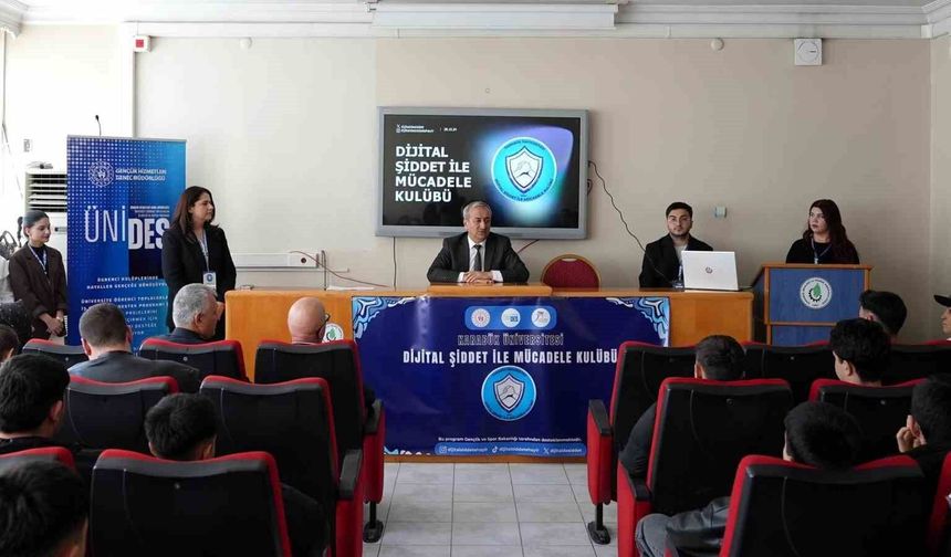 Lise öğrencilerine dijital farkındalık semineri düzenlendi