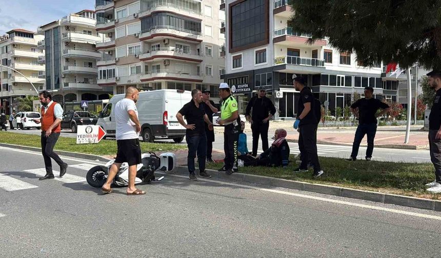 Motosikletler çarpıştı: 3 yaralı