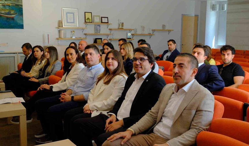 Özhelvacı: 'Yapay zekâ, rekabet gücünü şekillendiren stratejik bir unsur'