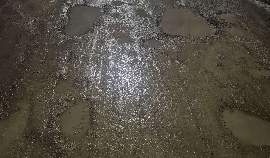 Bağlar Mahallesi’nde Yol Tepkisi: “15 Yıldır Aynı Çileyi Çekiyoruz”