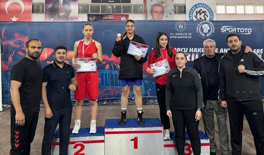 IĞDIR’DA ŞAMPİYONLUK GURURU: ELANUR KILIÇ TÜRKİYE’NİN ZİRVESİNDE!
