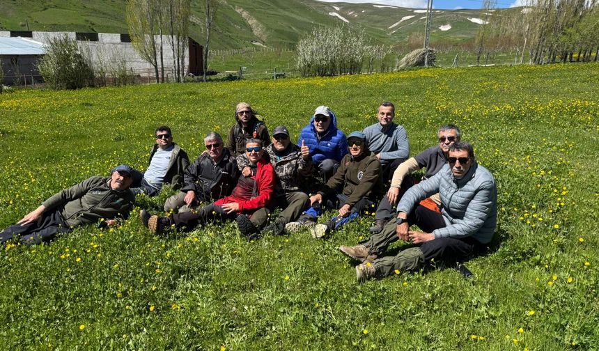 İDABİS Yüksek Rakımda Coştu: Doğa Tutkunları Uğurcan Şelalesi’nde