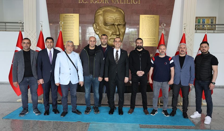 VALİ TAŞOLAR’DAN BASIN MENSUPLARINA BAYRAM TEBRİĞİ