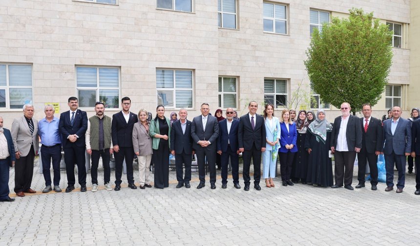 Iğdır Üniversitesinde Anlamlı Buluşma: "İyilik Kermesi" Düzenlendi