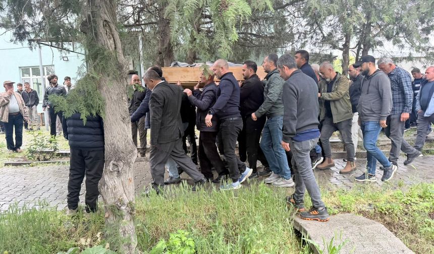 Acı Kaybımız: Mutlay Gülpınar Gözyaşları ve Dualarla Son Yolculuğuna Uğurlandı