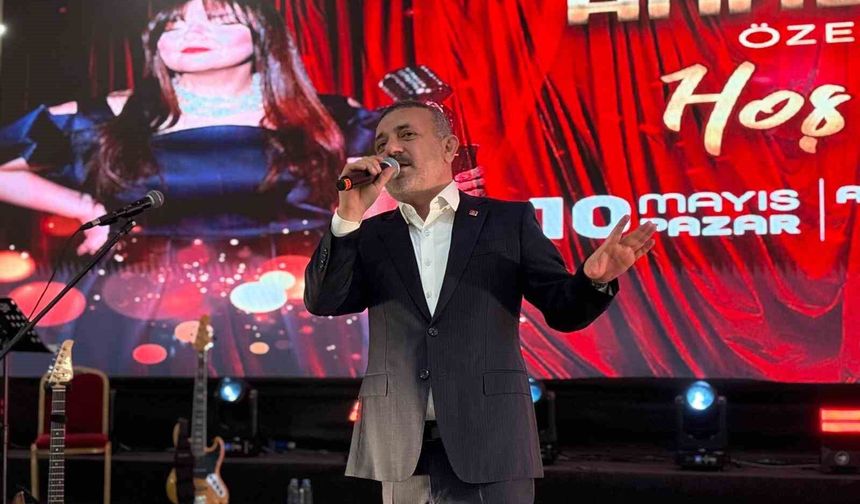 Anneler Günü, Sincan'da ünlü sanatçıyla birlikte kutlandı