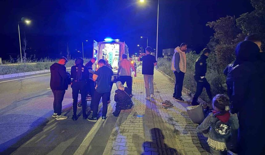 Araç tarlaya uçtu: 4 yaralı